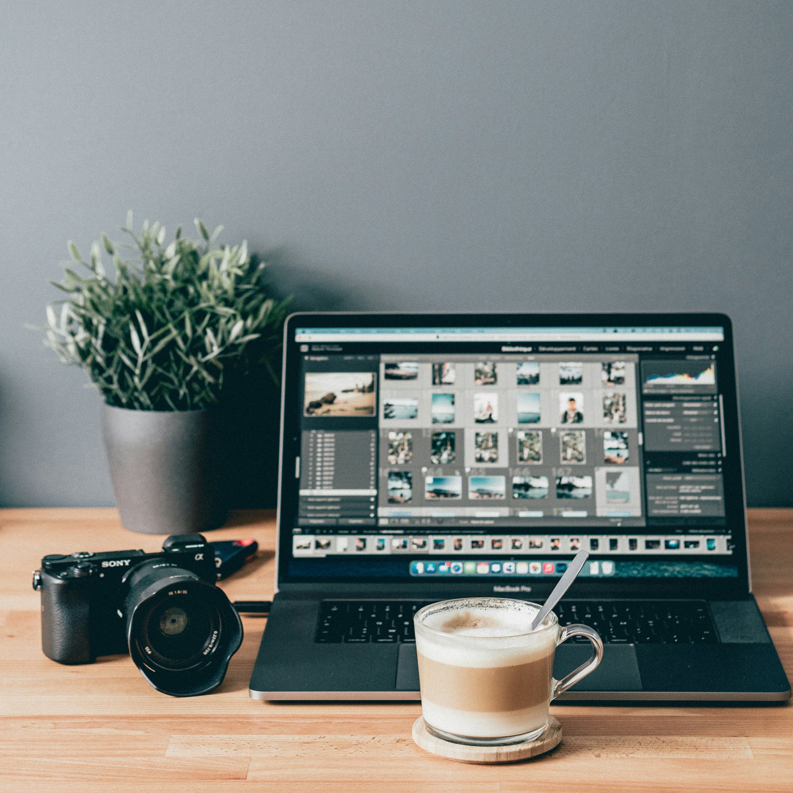 Optimizing images for the web by compressing and resizing without losing quality
